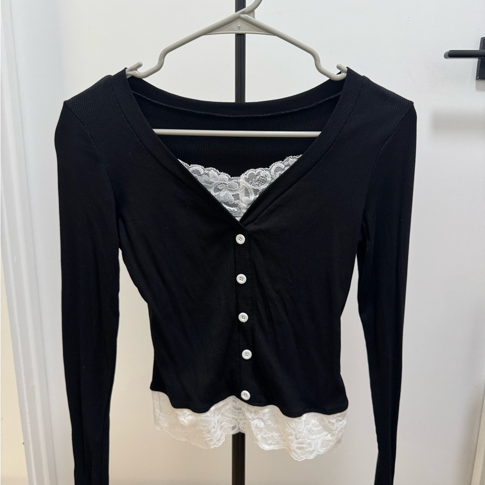 Women's Colorblock Contrast Lace Button T-shirt